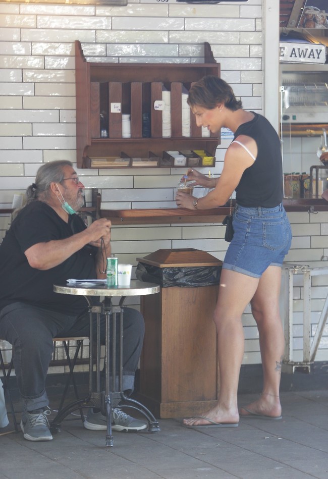 כן, זאת אני (צילום מוטי לבטון ) כן, זאת אני (צילום מוטי לבטון )