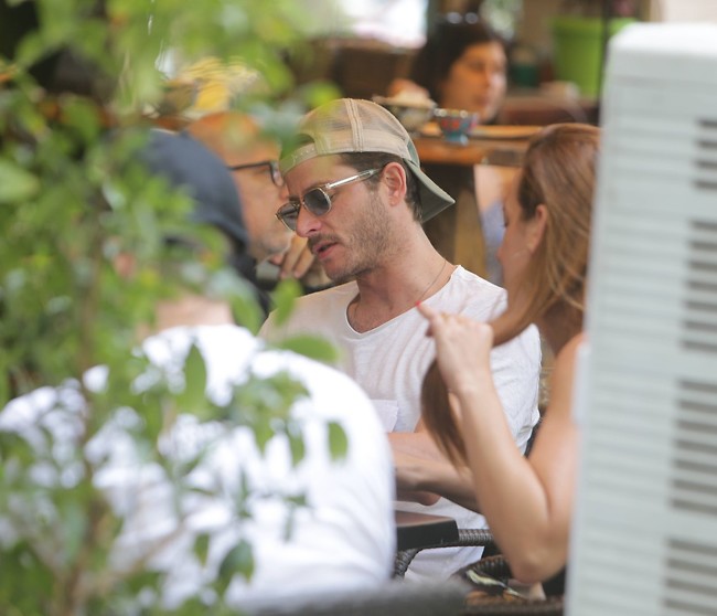 לא יכולנו להתעלם ממנו (צילום: מוטי לבטון) לא יכולנו להתעלם ממנו (צילום: מוטי לבטון)