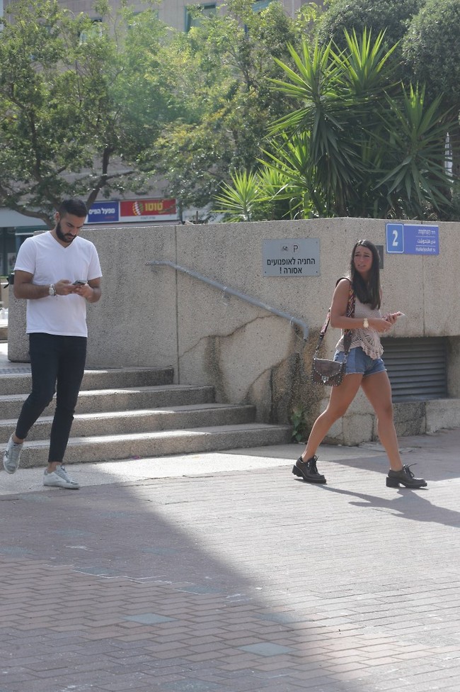 "נו מאמי, בוא כבר" (צילום: מוטי לבטון) "נו מאמי, בוא כבר" (צילום: מוטי לבטון)