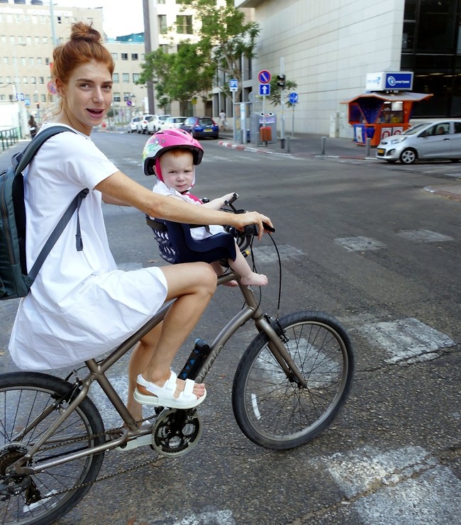 יש לנו מקום במזוודה שלך? (צילום: אמיר מאירי) יש לנו מקום במזוודה שלך? (צילום: אמיר מאירי)