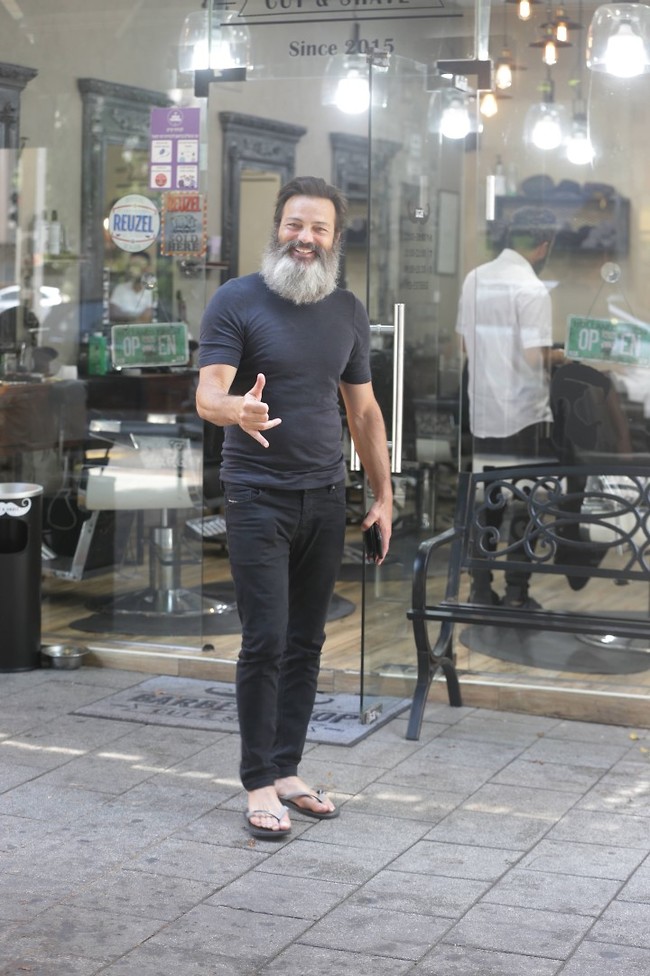 רואים את היופי מבעד לזקן (צילום: מוטי לבטון) רואים את היופי מבעד לזקן (צילום: מוטי לבטון)