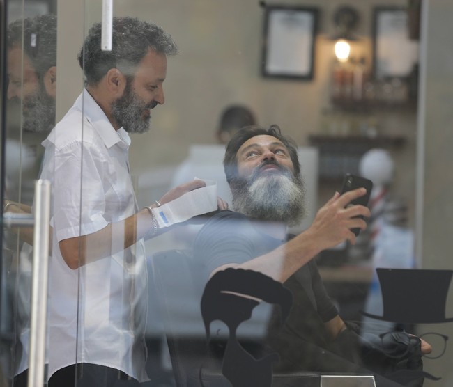 קצת איש מערות (צילום: מוטי לבטון) קצת איש מערות (צילום: מוטי לבטון)