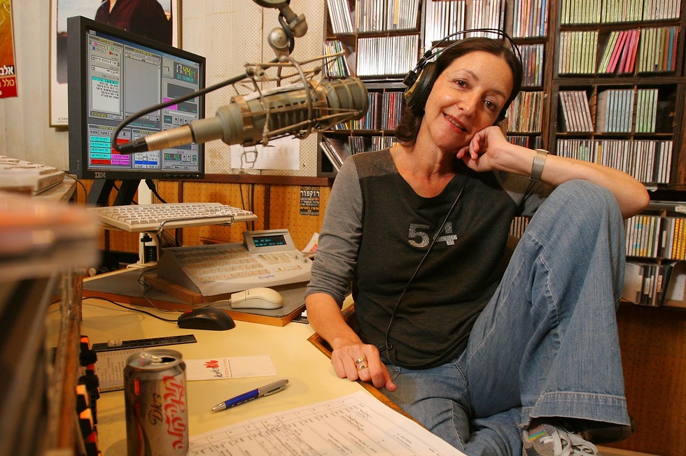 ''אין מצב שנוכל לשמוע חצי־חצי - אלא אם תשים 'מעל היצירה' את זהות של מי שיצר''. דלית עופר צילום: גלעד קוולרצ'יק