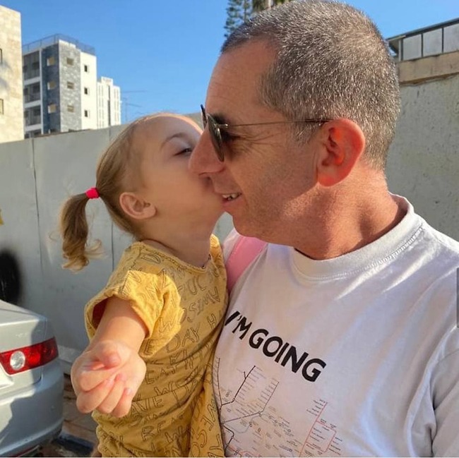 מתוקים כאלה. ורדי עם הבת אורי (צילום: אמיר מאירי) מתוקים כאלה. ורדי עם הבת אורי (צילום: אמיר מאירי)