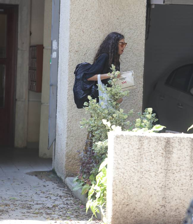 תגידי, לא חם לך עם שיער פזור? (צילום: מוטי לבטון) תגידי, לא חם לך עם שיער פזור? (צילום: מוטי לבטון)