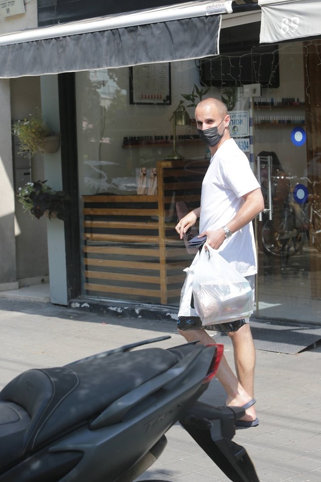 מה אתה מבשל לצהריים? (צילום: מוטי לבטון) מה אתה מבשל לצהריים? (צילום: מוטי לבטון)