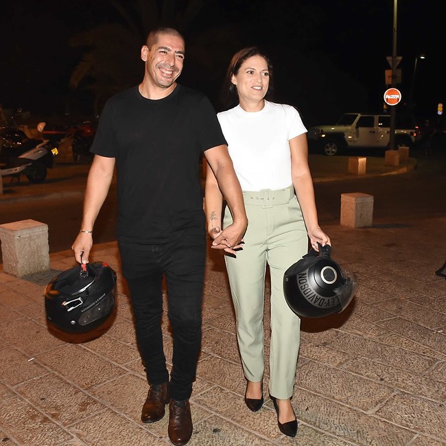 אנשי הקסדות. יוסי שטרית ואשתו נעמה (צילום: אמיר מאירי) אנשי הקסדות. יוסי שטרית ואשתו נעמה (צילום: אמיר מאירי)