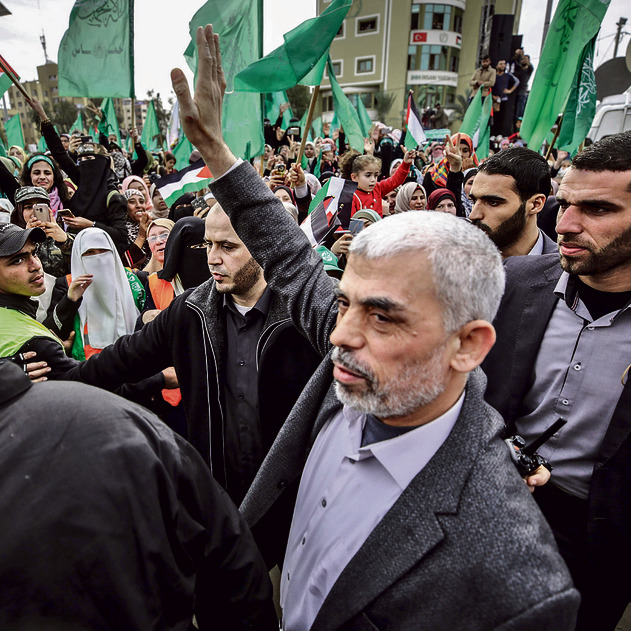 "היה קל לשחרר אותו". מנהיג חמאס ברצועה, יחיא סינוואר | צילום: EPA