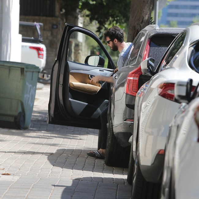 עוד לא מזהים (צילום: מוטי לבטון) עוד לא מזהים (צילום: מוטי לבטון)