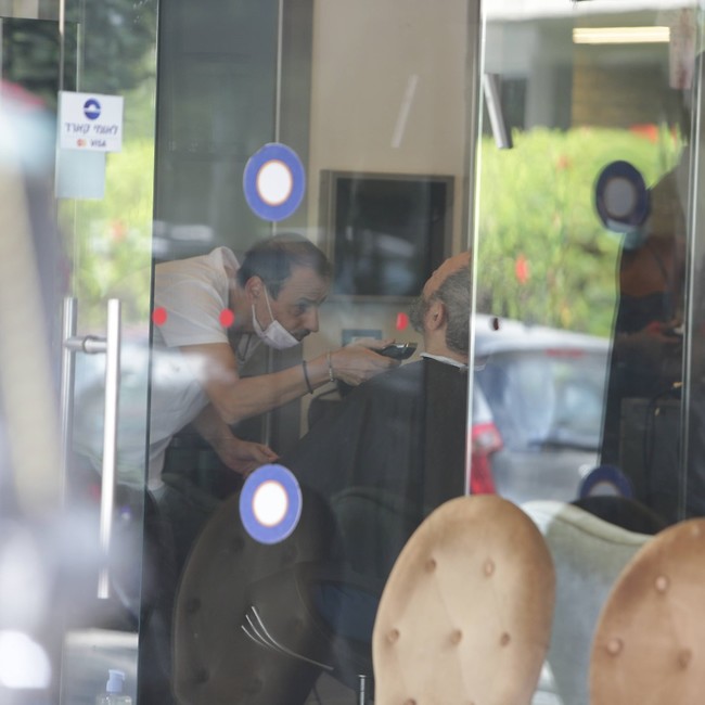 זמן לתספורת (צילום: מוטי לבטון) זמן לתספורת (צילום: מוטי לבטון)