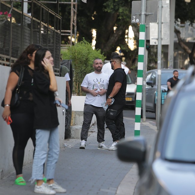 סיים לאכול, אפשר ללכת (צילום: מוטי לבטון) סיים לאכול, אפשר ללכת (צילום: מוטי לבטון)