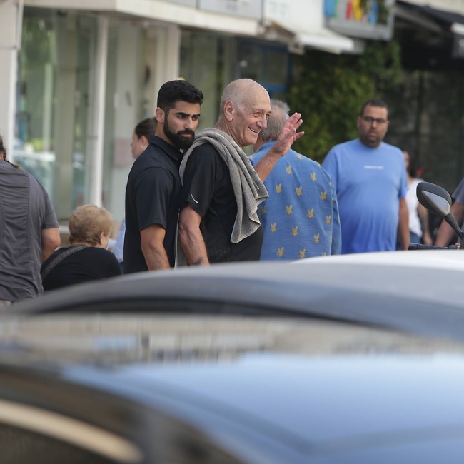 כמו לפני בחירות (צילום: מוטי לבטון) כמו לפני בחירות (צילום: מוטי לבטון)