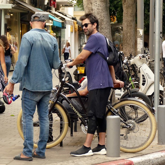 יפה לו סגול (צילום: אמיר מאירי) יפה לו סגול (צילום: אמיר מאירי)