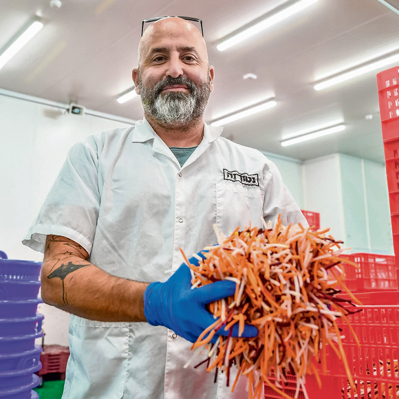 דוד אוחנה ממושב עידן: "עשיתי חישוב מסלול מחדש - החלטתי ללכת על איכות גבוהה ושיווק ישיר לצרכן, להיות בכל שרשרת האספקה" | צילום: חיים הורנשטיין דוד אוחנה ממושב עידן: "עשיתי חישוב מסלול מחדש - החלטתי ללכת על איכות גבוהה ושיווק ישיר לצרכן, להיות בכל שרשרת האספקה" | צילום: חיים הורנשטיין