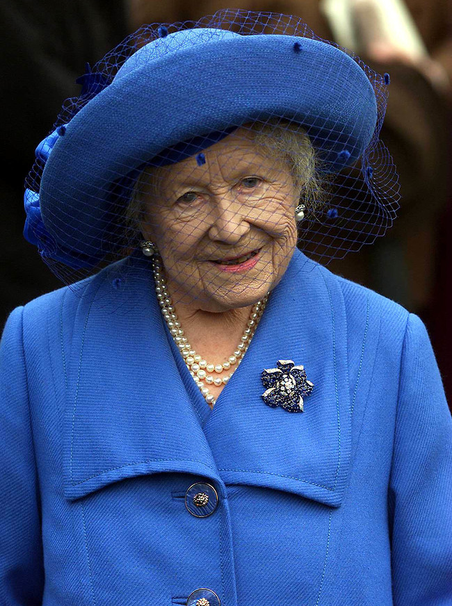 יוצרי "הכתר" הוציאו לה את המילים מהפה. המלכה האם (צילום: Gettyimage)