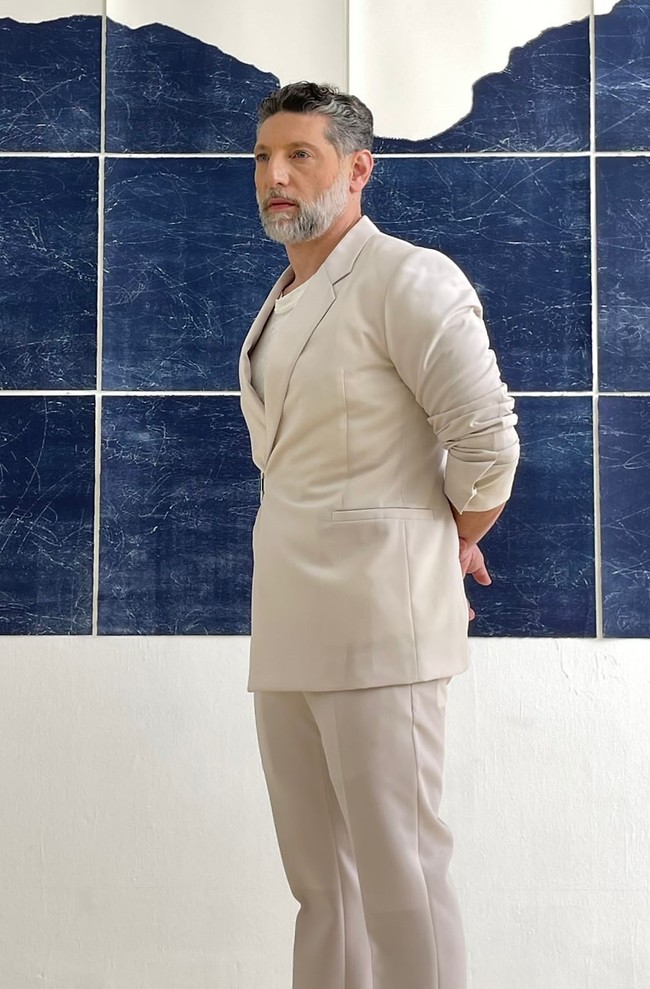 לוקינג גוד. גרניט (צילום: נועם גורביץ) לוקינג גוד. גרניט (צילום: נועם גורביץ)
