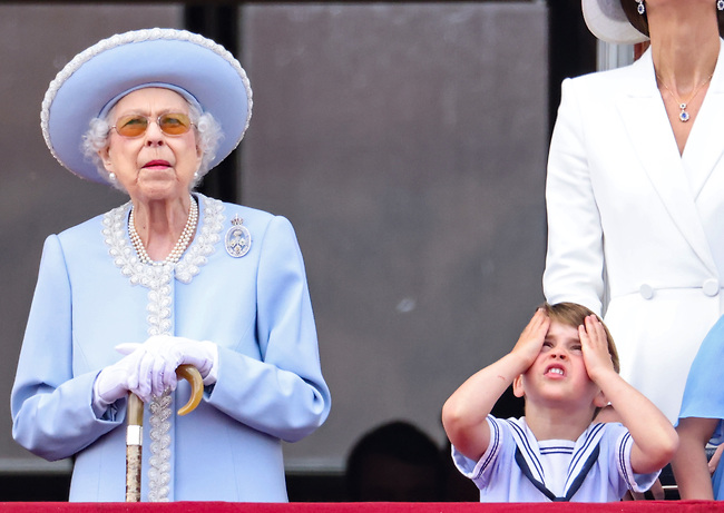 הכוכב של הג'ובילי. הנסיך לואי והמלכה אליזבת (צילום: Gettyimage)