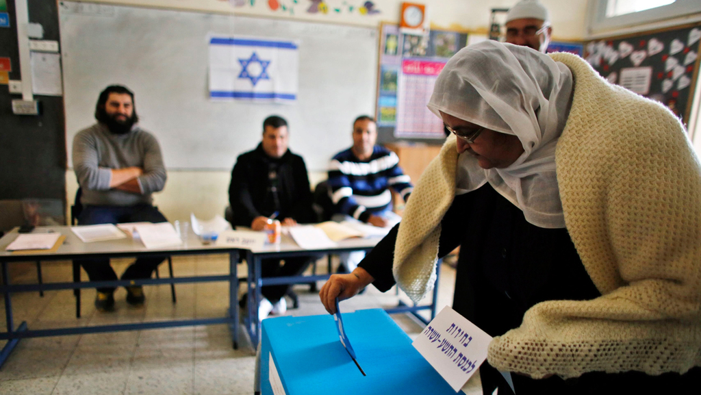 נתניהו ירד לזנות עזר לסמוטריץ לגנוב מנדט משס ומנדט מיהדות התורה-שז זה גג 4 מנדטים כל השאר זה זיוף ומנדטים שגנבו מהליכוד 4415231_0_42_1300_732_0_x-large