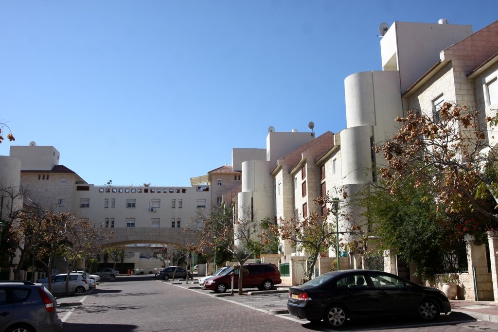 onyx.  A 4.5-room apartment for NIS 2.25 million 
