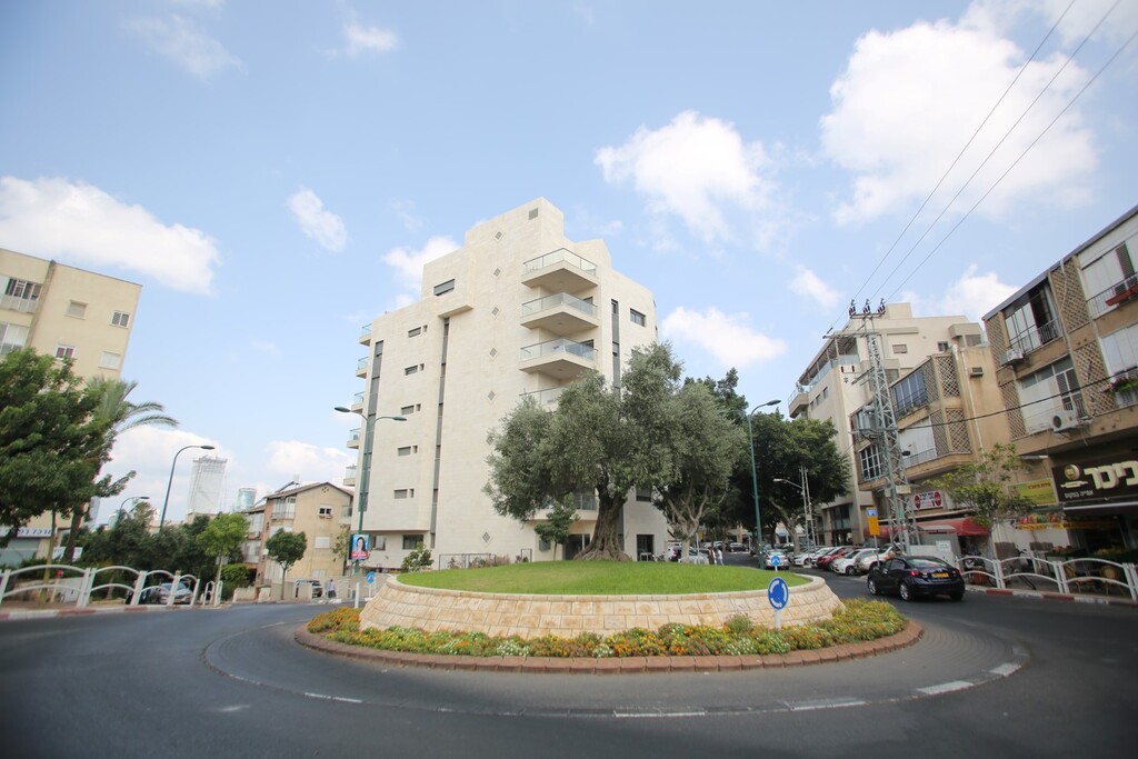 Givatayim.  3-room apartment for NIS 2.05 million 