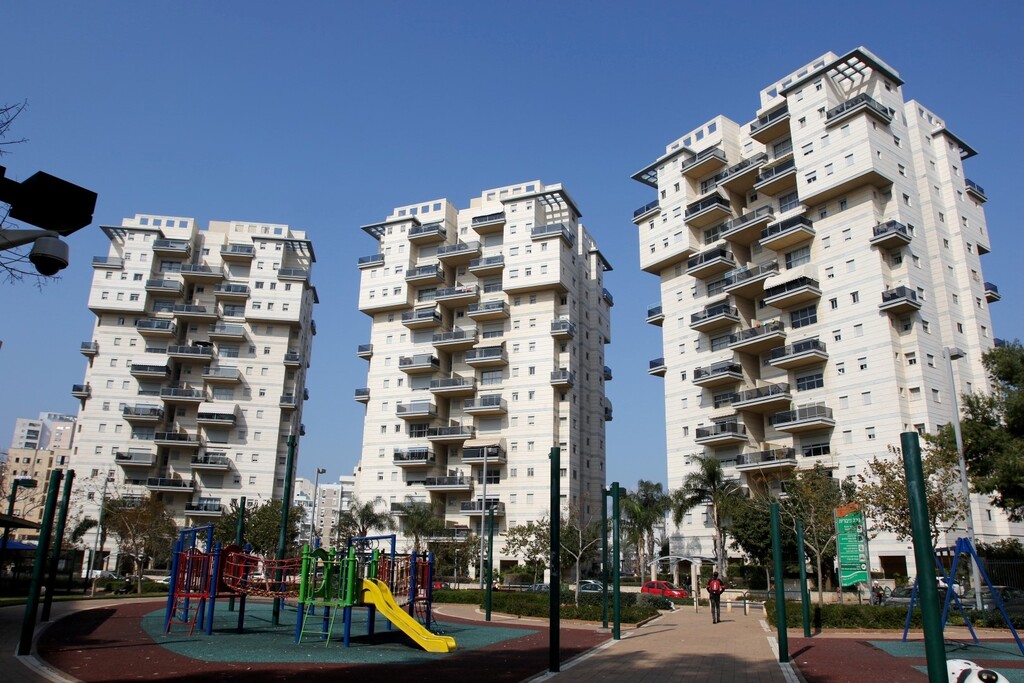 Netanya.  4-room apartment for NIS 5 million 