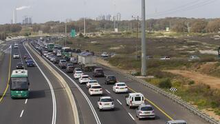 עומסי תנועה בכביש החוף סמוך למחלף ינא