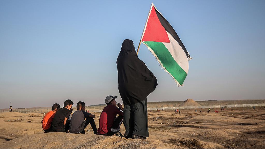 Palestinians protest near the Israel-Gaza border  (Photo: EPA)