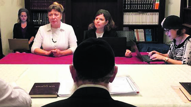 צילום: נורית יעקבס ינון ואיתי קן-תור, סרטי אלומה ממזרים: סימון ומחיקה צילום: נורית יעקבס ינון ואיתי קן-תור, סרטי אלומה ממזרים: סימון ומחיקה