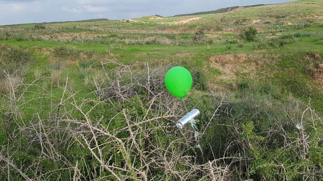 An explosive balloon found near Gaza border communities  (Photo: Israel Police)