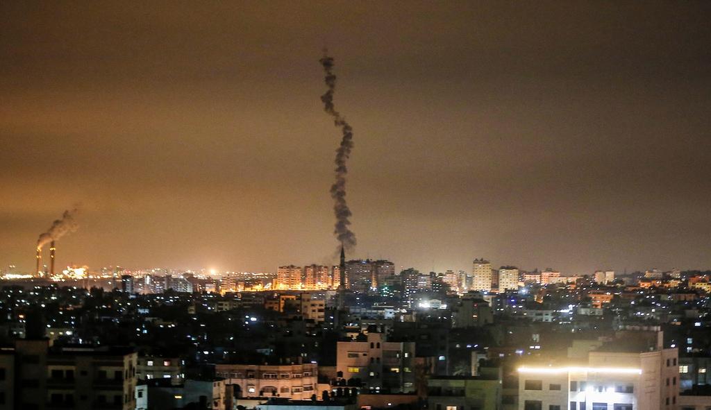 Rockets launched from Gaza at Ashkelon ()