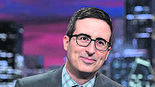 ג'ון אוליבר השבוע שעבר עם ג'ון אוליבר מגיש טלוויזיה