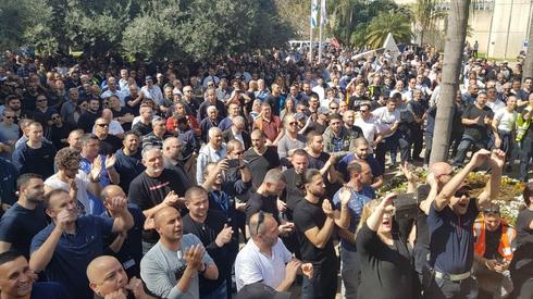 Работники "Эль-Аль" протестуют. Фото: Галь Ротем, "Эльад Саси Тикшорет"
