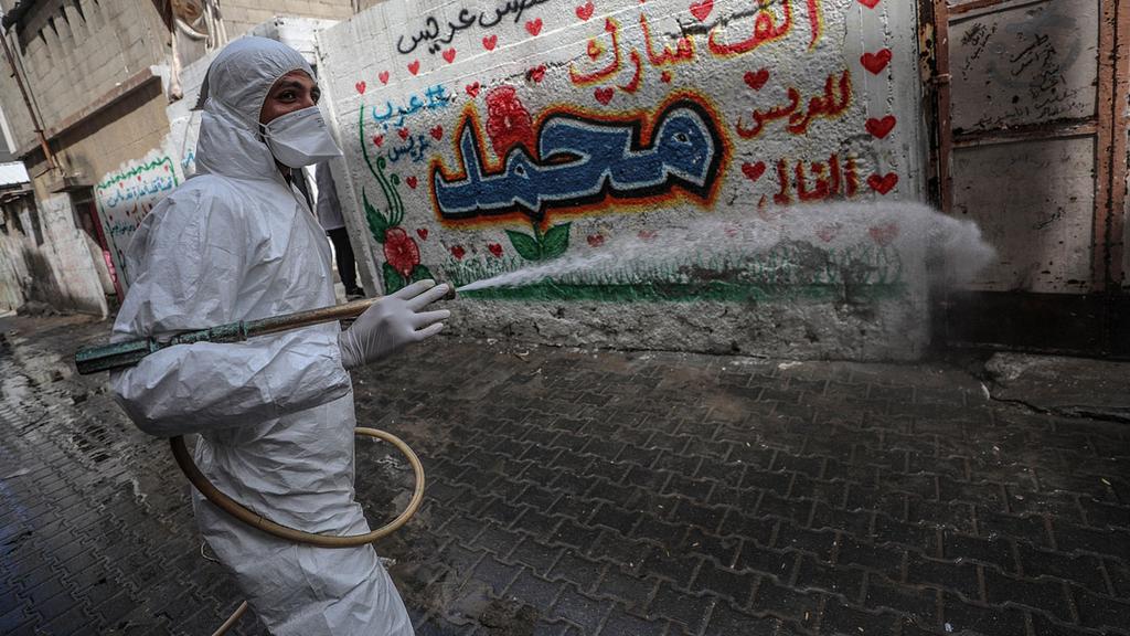 Streets being disinfected in Gaza   ()
