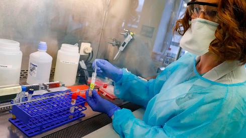 Coronavirus tests in Tel Aviv's Ichilov hospital (Photo: AFP)