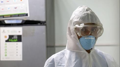 Анализы на коронавирус. Фото: AFP ()