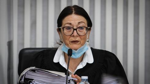 La juge en chef Esther Hayut (Photo: Oren Ben Haknin) בג"ץ דן בהסכם הקואליציוני שנחתם בין הליכוד לכחול לבן