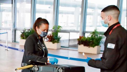 Маски, справки и роботы для дезинфекции: как мы будем летать после ...