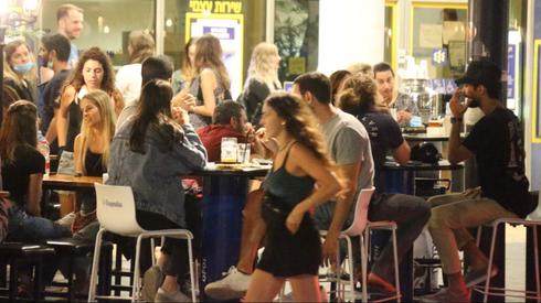 A crowded bar in Tel Aviv  ()