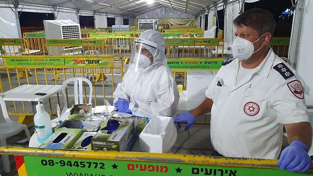A coronavirus testing site in Tel Aviv  (Photo: Nitzan Dror)