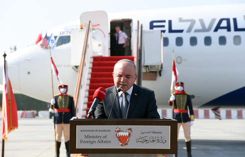 National Security Advisor Meir Ben-Shabbat leading a delegation to Bahrain, Oct. 2020 (Photo: GPO) מאיר בן שבת סטיב מנוצ'ין והמשלחת לבחריין לפני העלייה למטוס בנתב"ג