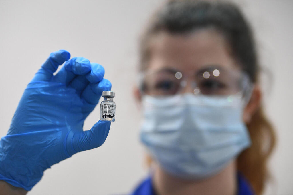 Tested on Hundreds of Thousands of People Around the World: Pfizer's Corona Vaccines (Photo: MCT) Vaccine Vaccines UK Corona Pfizer