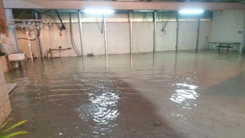 A home in Baqa al-Gharbiyye was flooded on Wednesday הצפות בבאקה אל גרבייה