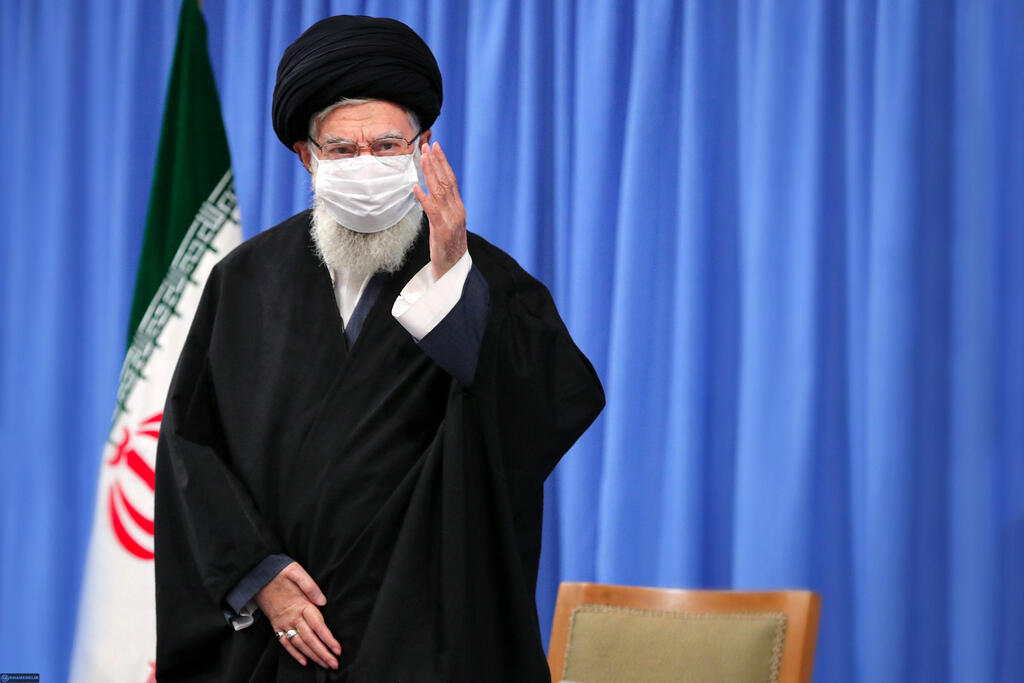 Has not yet decided on a conversation with Biden. Khamenei (Photo: AFP) Ali Khamenei Meeting with the family of Qassem Suleimani Tehran Iran
