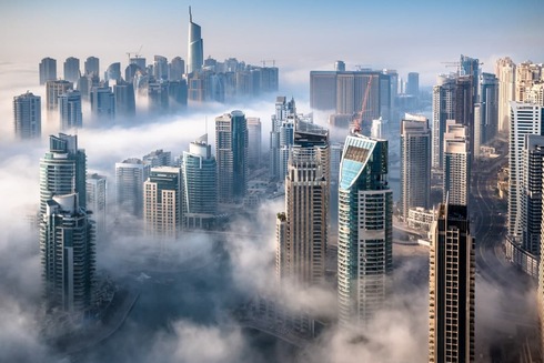 Dubai has become a favored destination for Israelis during the pandemic (Photo: Shutterstock) דובאי בערפל
