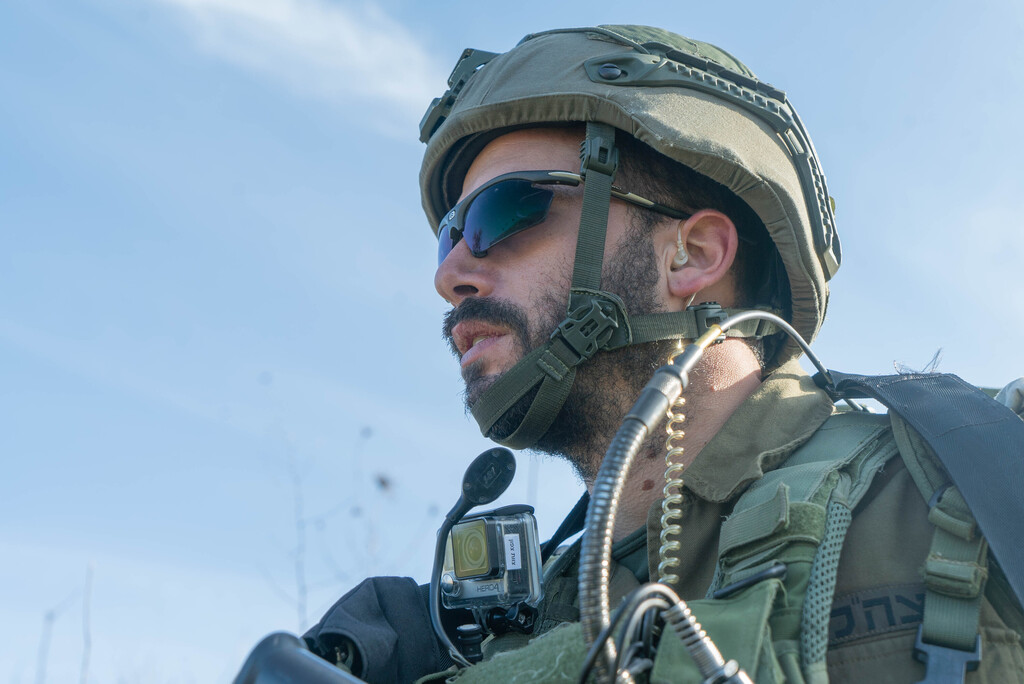 Captain Daniel Air Conditioners Paratrooper Officer 202nd Battalion Across the Syrian Fence
