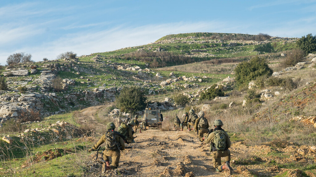 An enclave beyond the fence border Syrian border paratroopers army