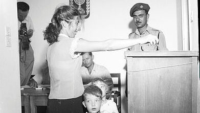 Voting at the polls in Jerusalem