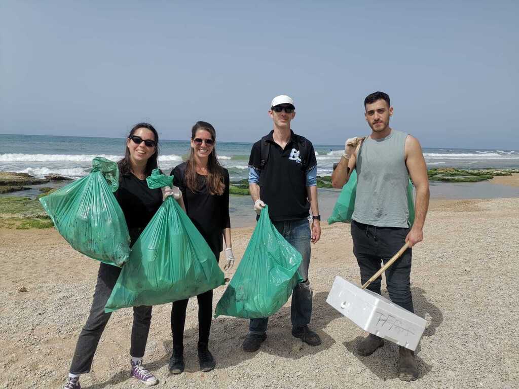 עובדות ועובדי NESS מתנדבים למען הקהילה