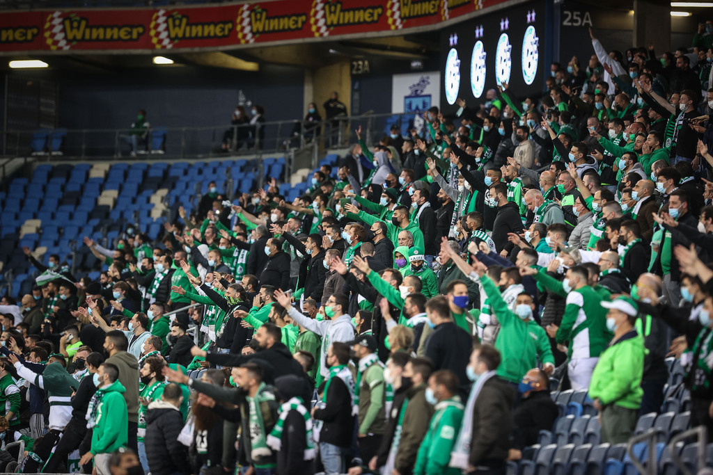 Maccabi Haifa fans