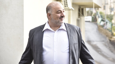 O líder ra'am Mansour Abbas (Foto: Sharon Tzur) מנסור עבאס בבוקר שאחרי הבחירות